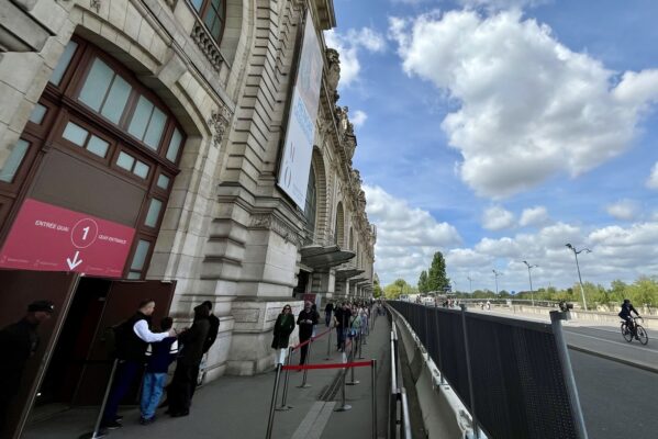 オルセー美術館　特別展入口　2026-28